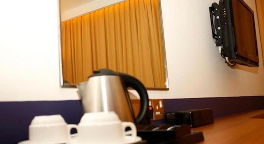 Grand Medallion Hotel Кучинг Экстерьер фото