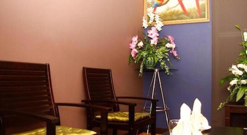 Grand Medallion Hotel Кучинг Экстерьер фото